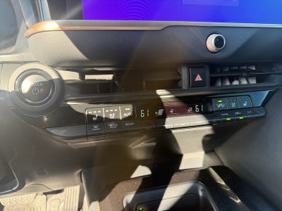 2025 Toyota Crown Signia XLE