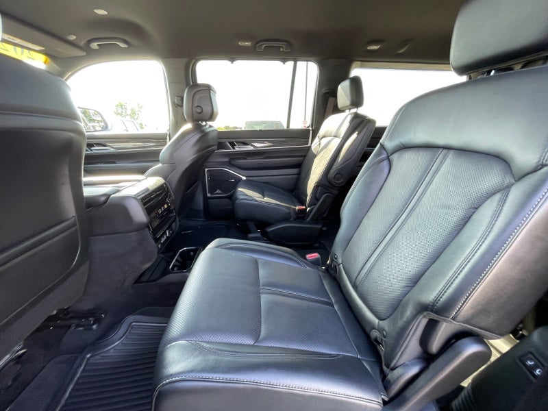 2022 Jeep Wagoneer Series III