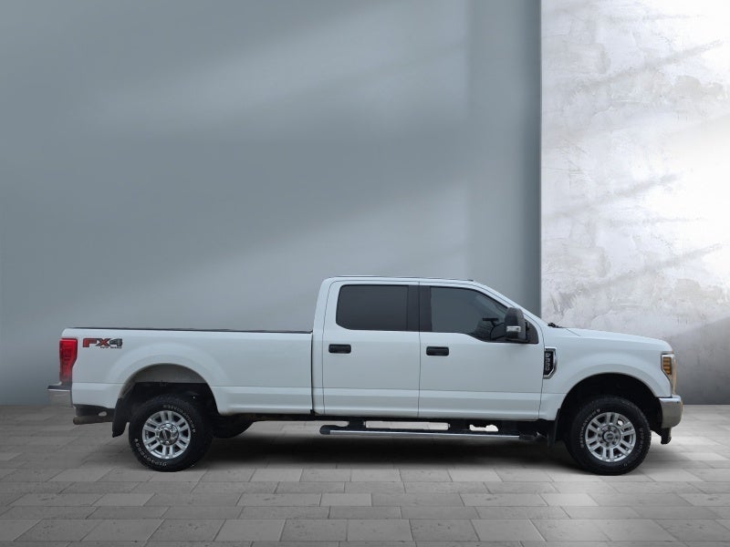 2018 Ford Super Duty F-350 SRW XL