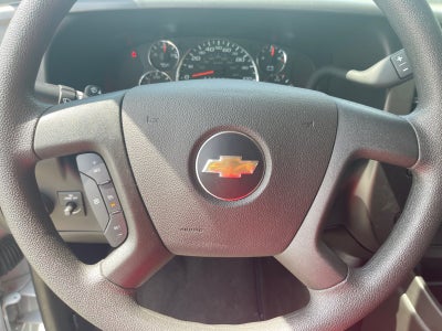 2024 Chevrolet Express Passenger 3500 1LT