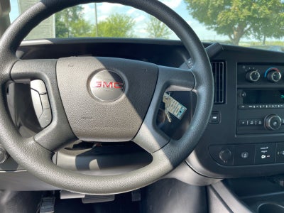 2025 GMC Savana Cutaway 3500 1WT