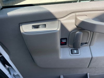 2025 GMC Savana Cutaway 3500 1WT