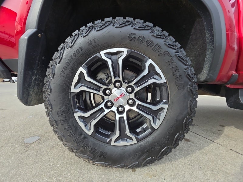 2024 GMC Canyon AT4