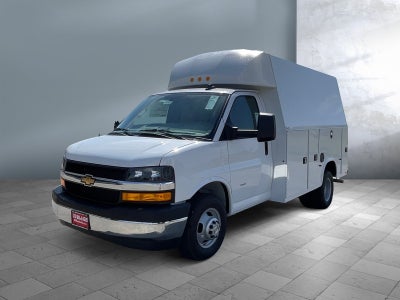 2025 Chevrolet Express Cutaway 3500 1WT