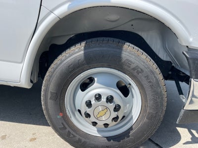 2025 Chevrolet Express Cutaway 3500 1WT