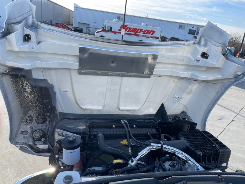 2023 Chevrolet Silverado 5500 HD Work Truck