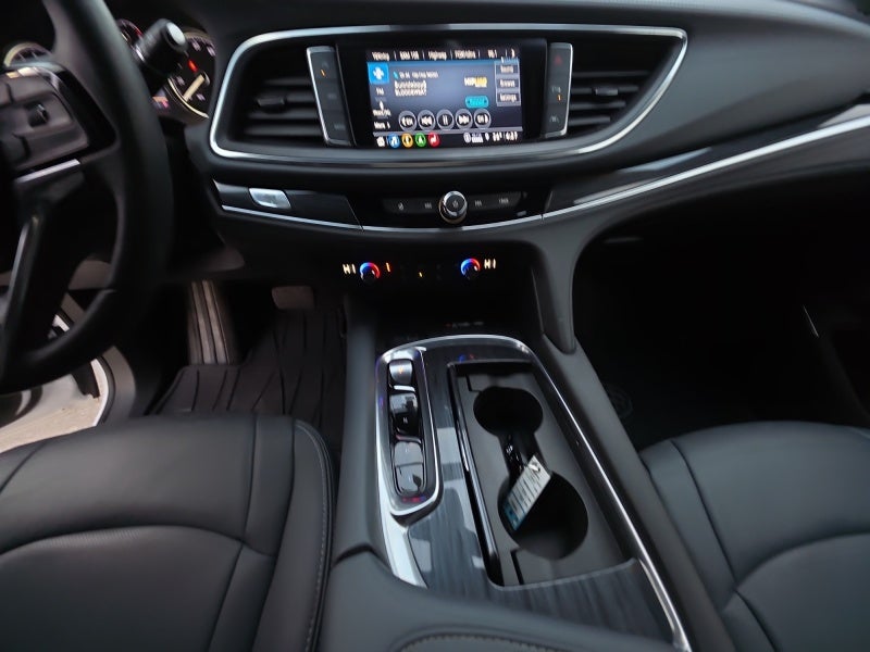 2022 Buick Enclave Essence