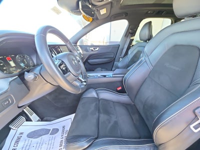 2018 Volvo XC60 R-Design