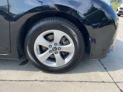 2019 Toyota Sienna LE