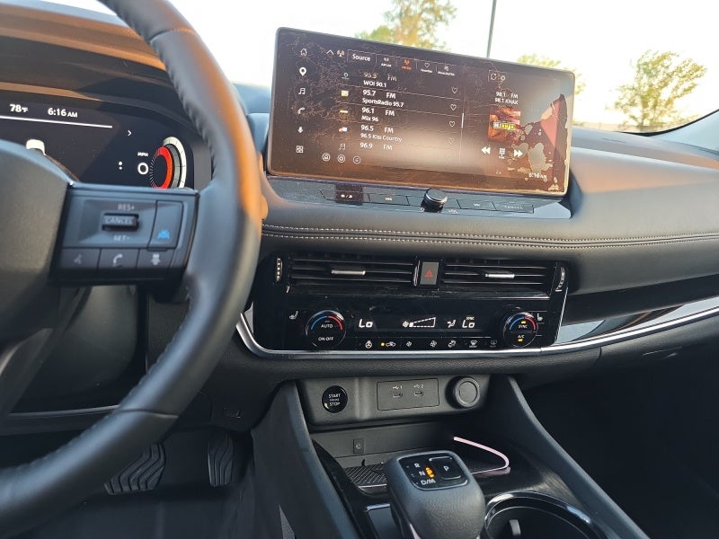 2025 Nissan Rogue SL