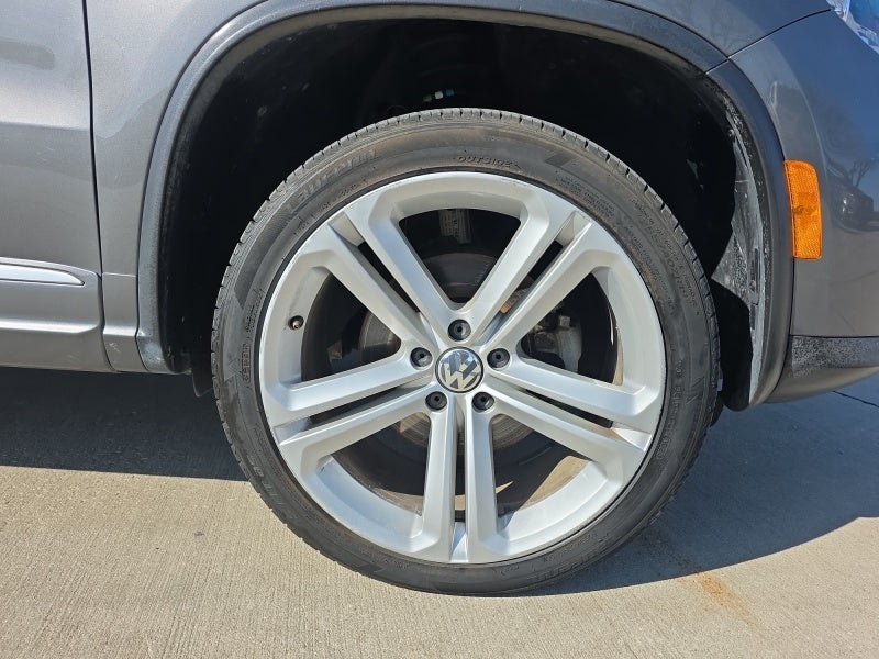 2014 Volkswagen Tiguan R-Line