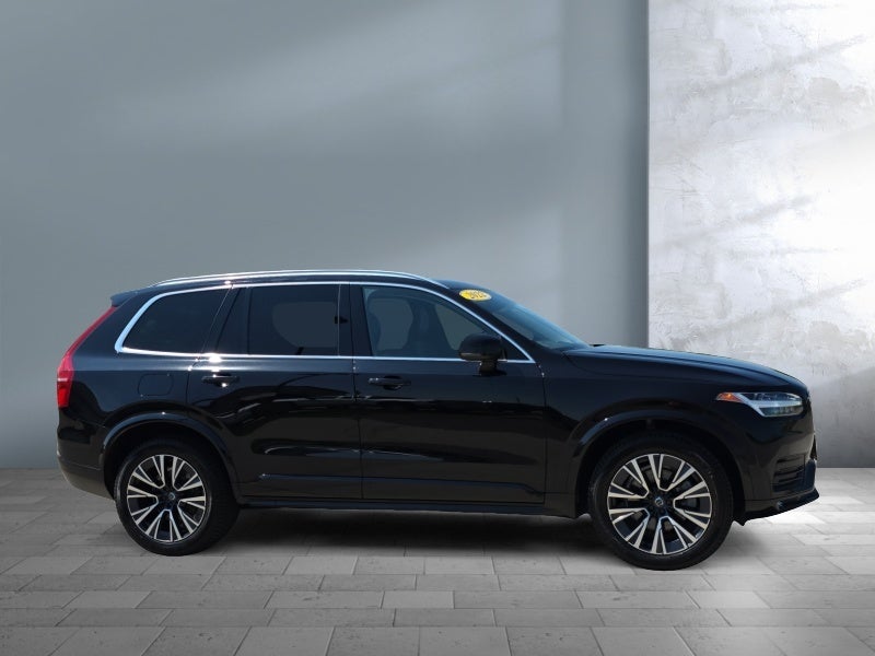 2022 Volvo XC90 Momentum
