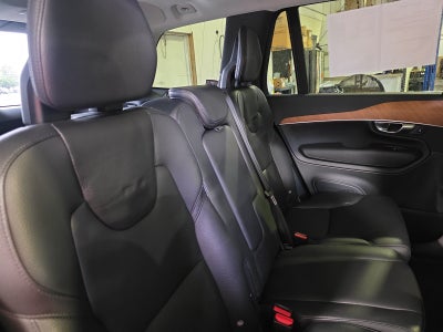 2022 Volvo XC90 Momentum