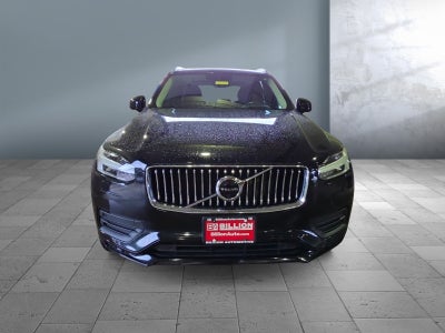 2022 Volvo XC90 Momentum