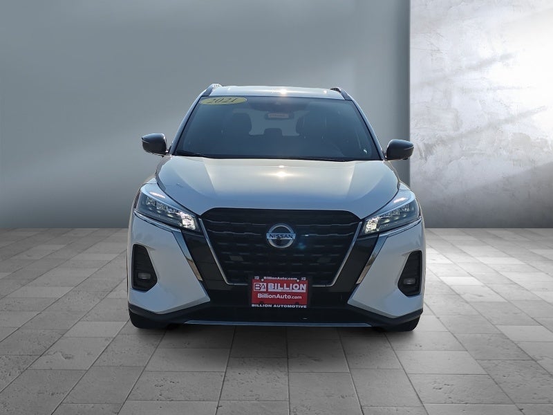 2021 Nissan Kicks SR