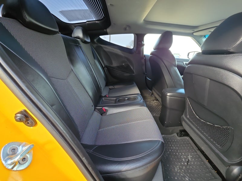 2013 Hyundai Veloster w/Black Int