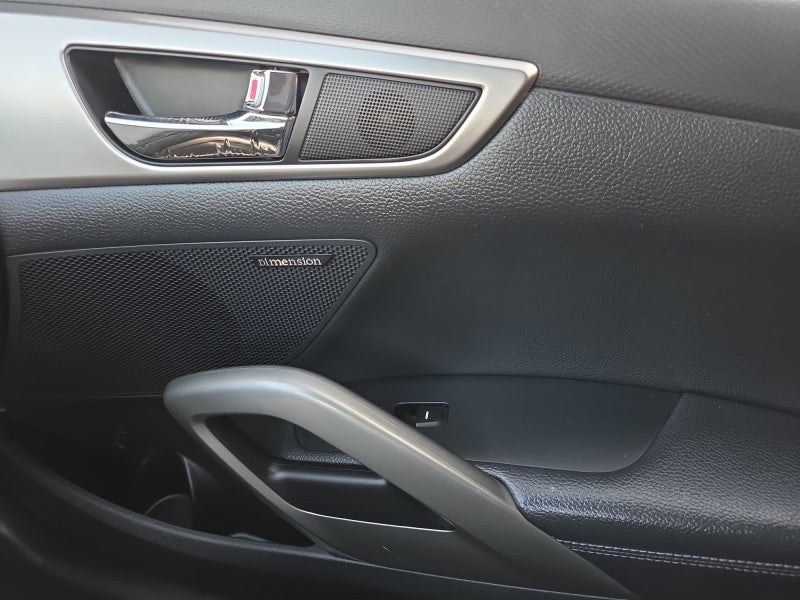 2013 Hyundai Veloster w/Black Int