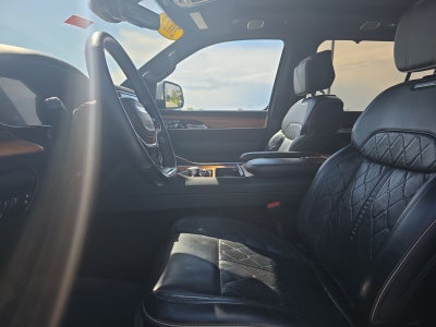 2022 Jeep Grand Wagoneer Series III