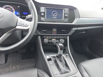 2022 Volkswagen Jetta SE