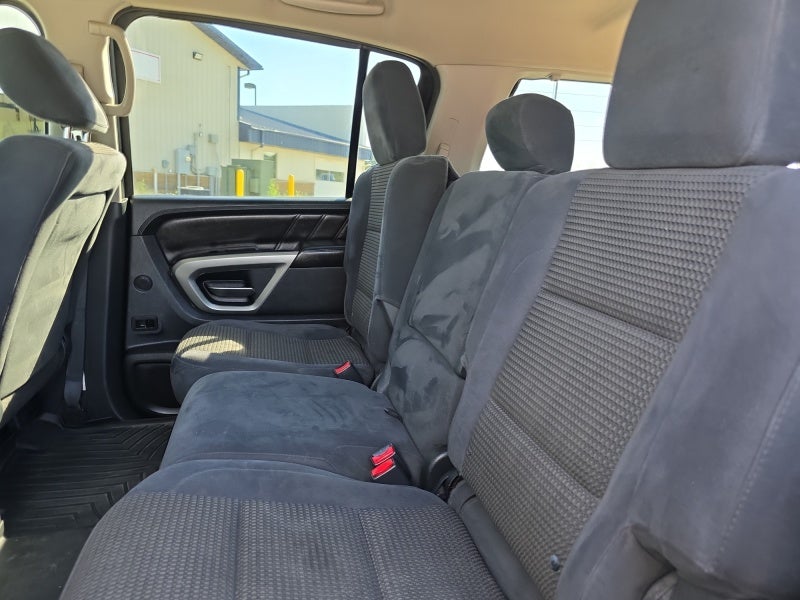 2015 Nissan Armada Base