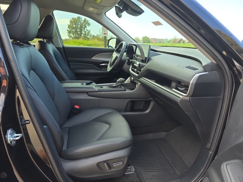 2025 Toyota Grand Highlander Base