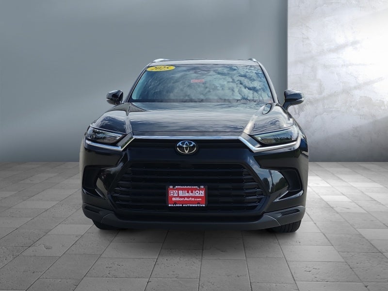2025 Toyota Grand Highlander Base