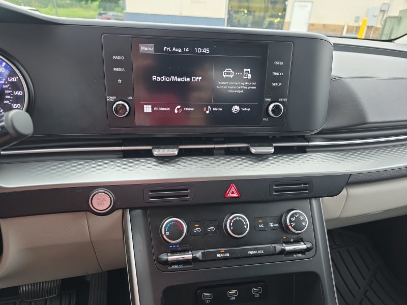 2023 Kia Carnival LX