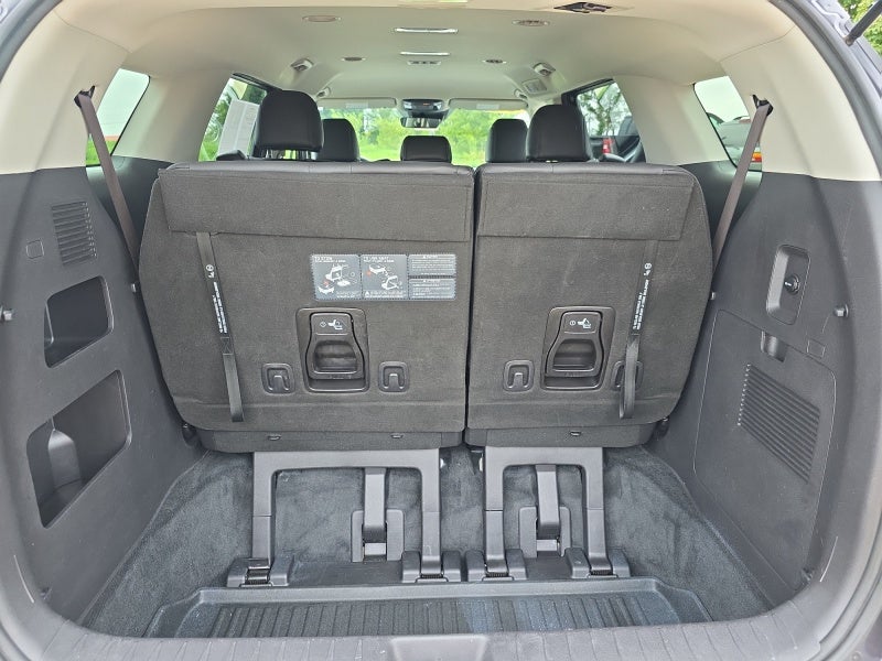 2023 Kia Carnival LX