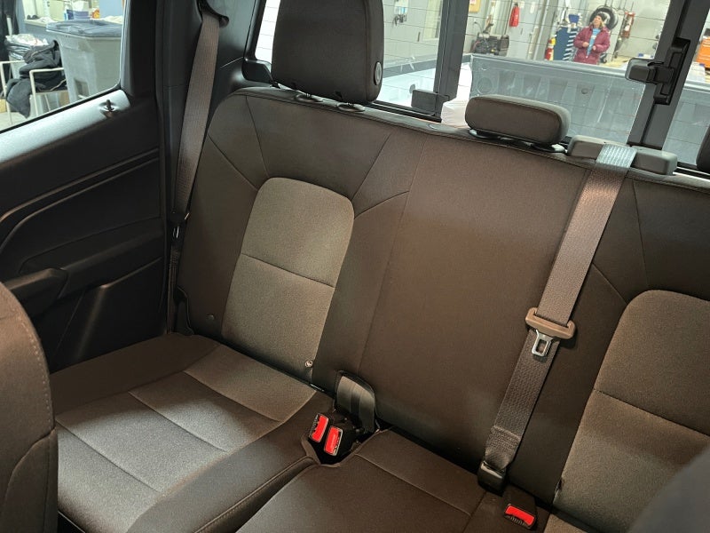 2025 Chevrolet Colorado WT/LT