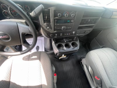 2025 GMC Savana Cutaway 3500 1WT