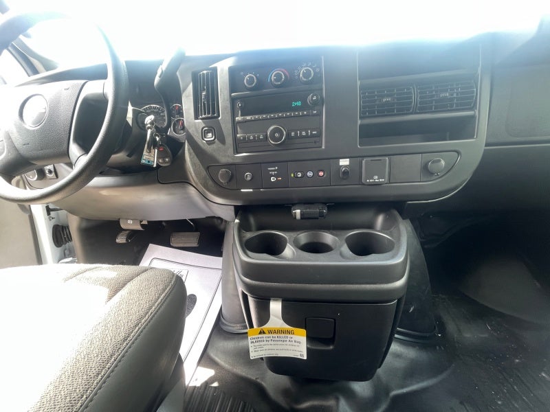 2025 GMC Savana Cutaway 3500 1WT