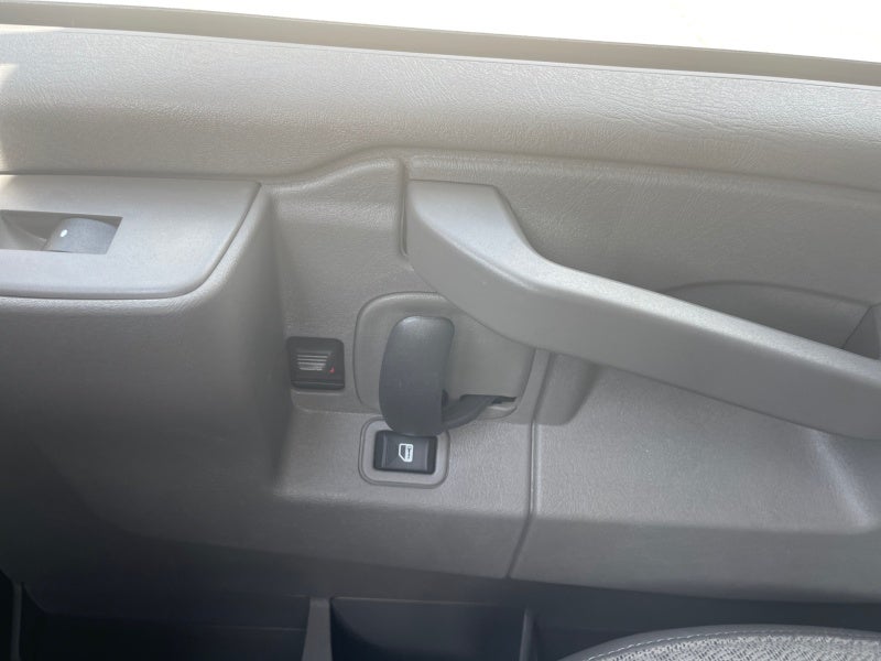 2025 GMC Savana Cutaway 3500 1WT