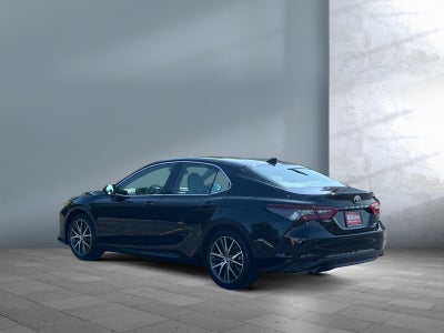 2023 Toyota Camry Hybrid XLE
