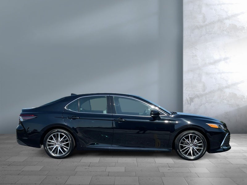 2023 Toyota Camry Hybrid XLE