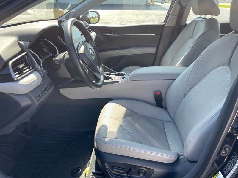 2023 Toyota Camry Hybrid XLE