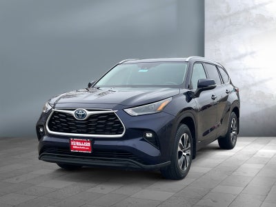 2022 Toyota Highlander Hybrid XLE