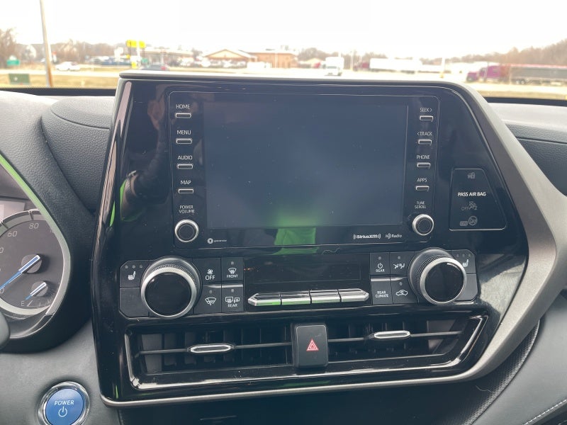 2022 Toyota Highlander Hybrid XLE