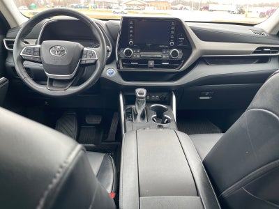 2022 Toyota Highlander Hybrid XLE