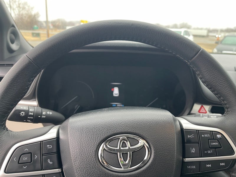 2024 Toyota Sienna XLE