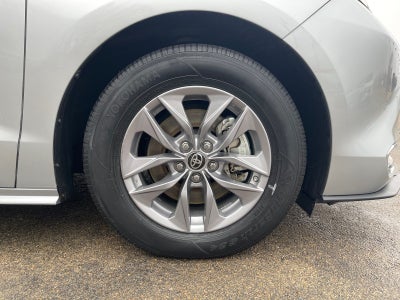 2024 Toyota Sienna XLE