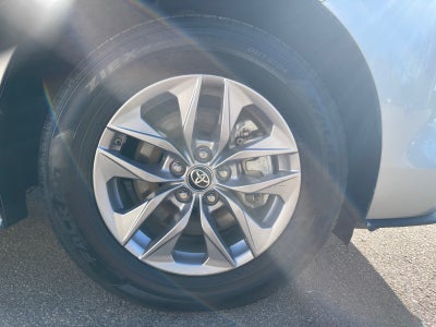 2025 Toyota Sienna LE