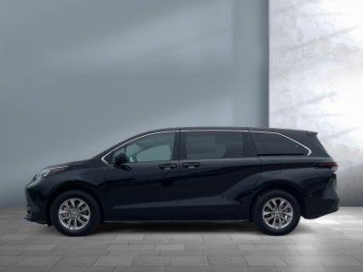 2025 Toyota Sienna LE