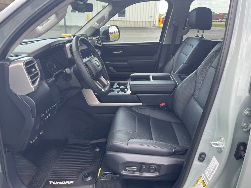 2024 Toyota Tundra 4WD SR5