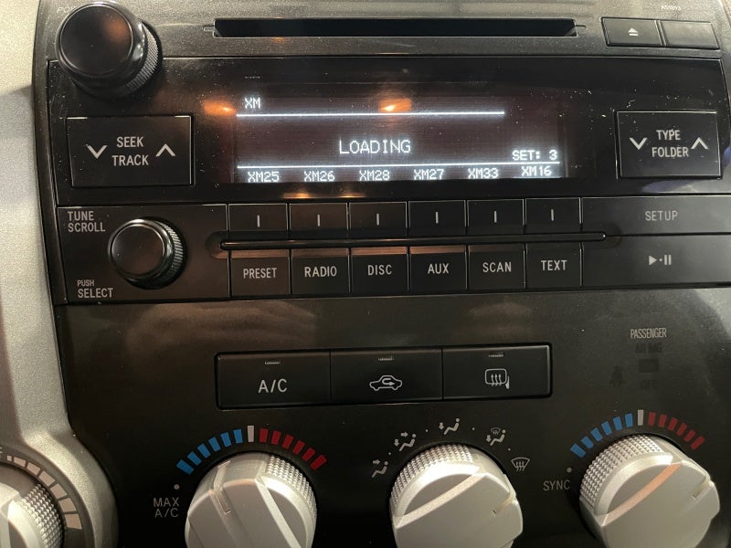 2011 Toyota Tundra 4WD Truck GRADE