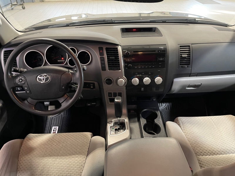 2011 Toyota Tundra 4WD Truck GRADE