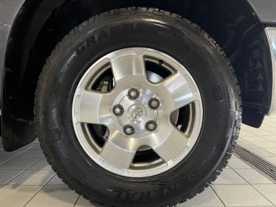 2011 Toyota Tundra 4WD Truck GRADE