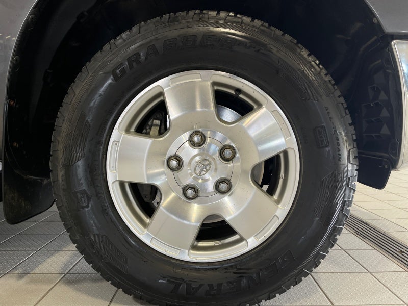2011 Toyota Tundra 4WD Truck GRADE