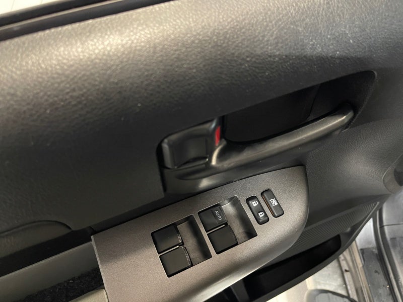 2011 Toyota Tundra 4WD Truck GRADE