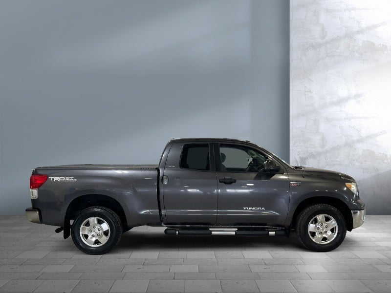2011 Toyota Tundra 4WD Truck GRADE