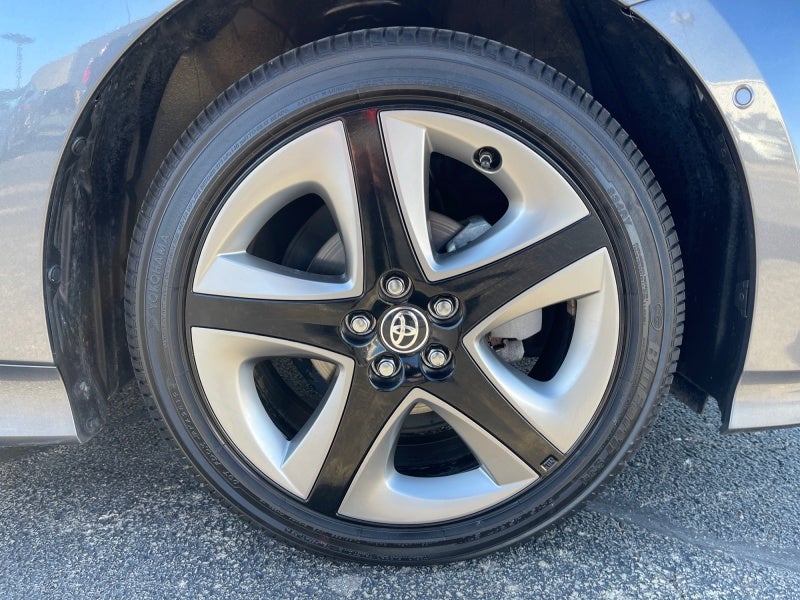 2020 Toyota Prius L Eco